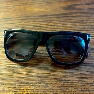 Tom Ford. Morgan sunglasses TF513 57 16